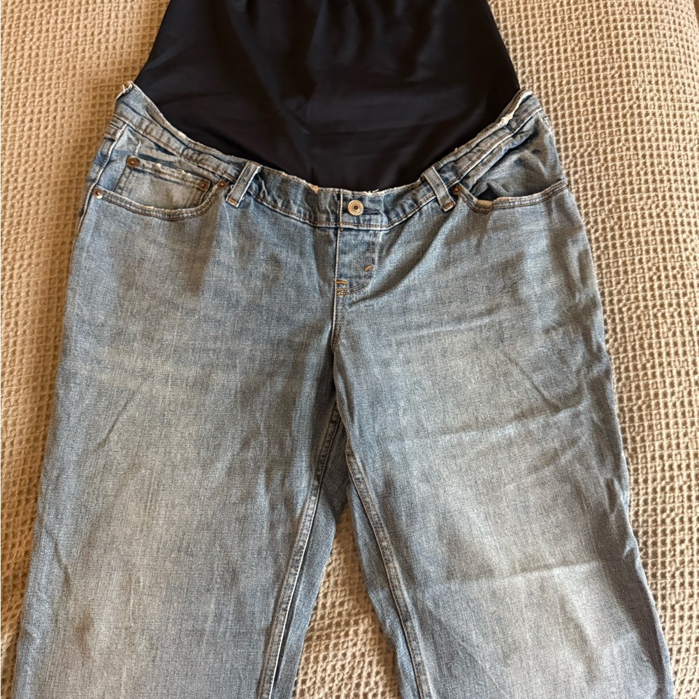 Abercrombie & Fitch maternity “Ankle Straight” Jeans